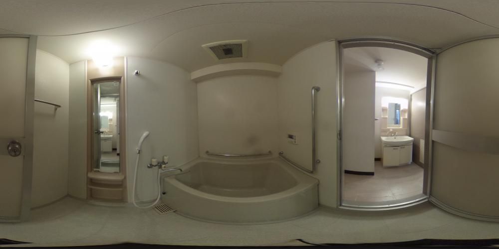 �o�X���[��