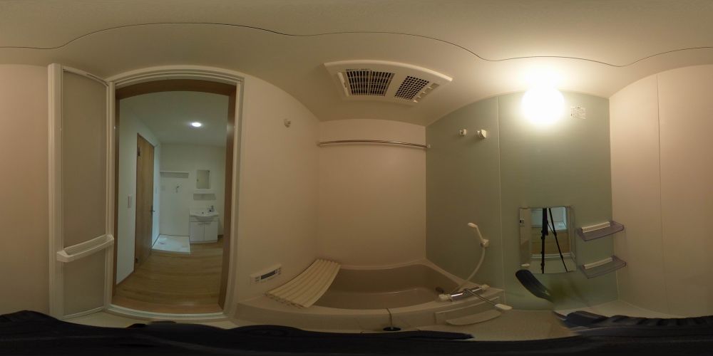 �o�X���[��