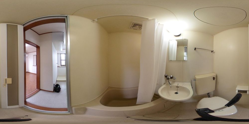 �o�X���[��