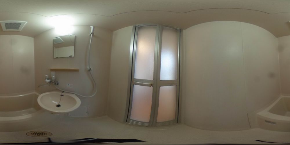 �o�X���[��