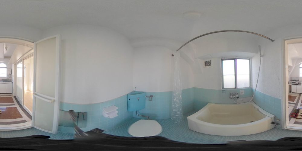 �o�X���[��