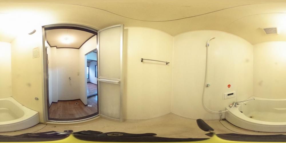 �o�X���[��