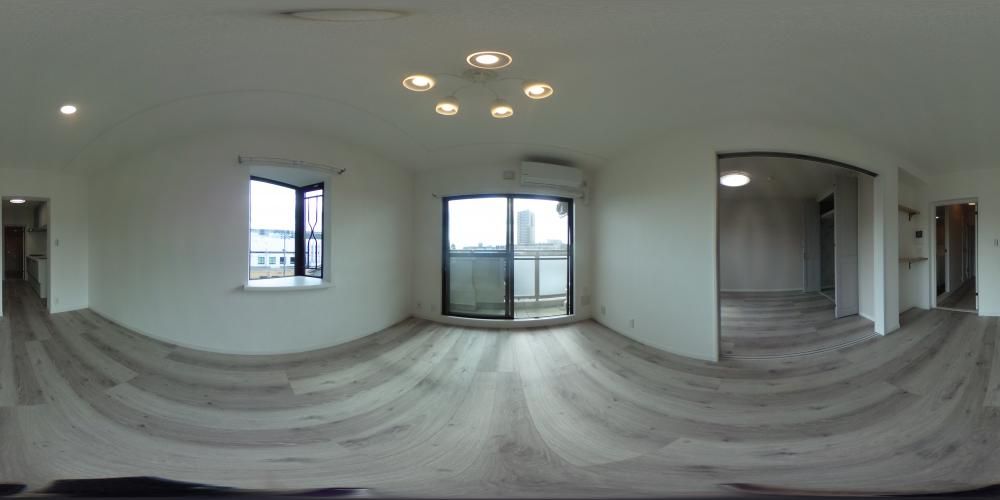 ���r���O