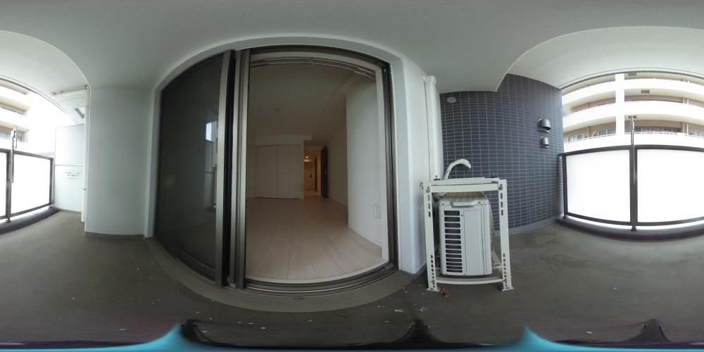 �o���R�j�[