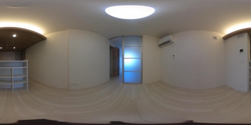 ���r���O