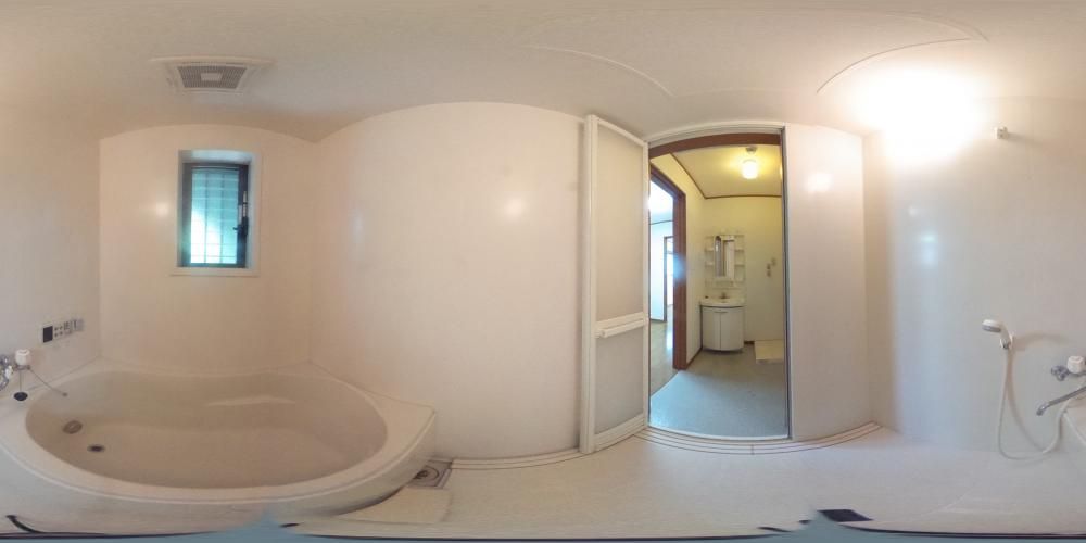 �o�X���[��