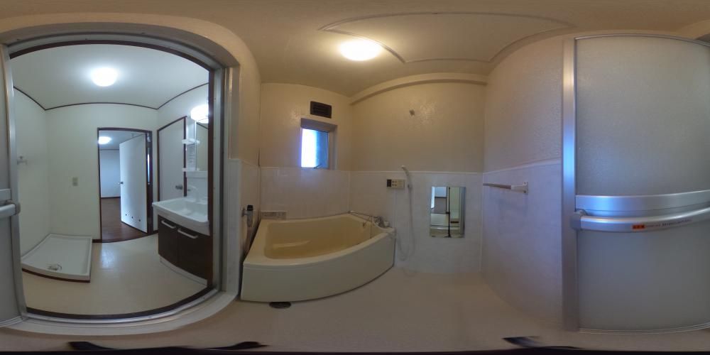 �o�X���[��