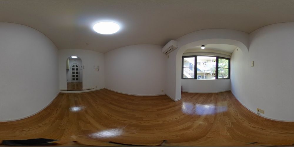 ���r���O