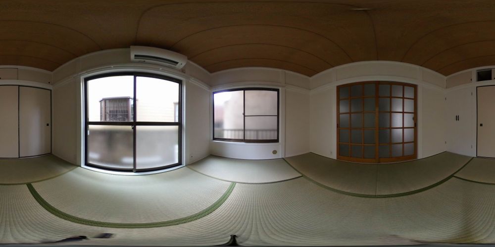 ���r���O