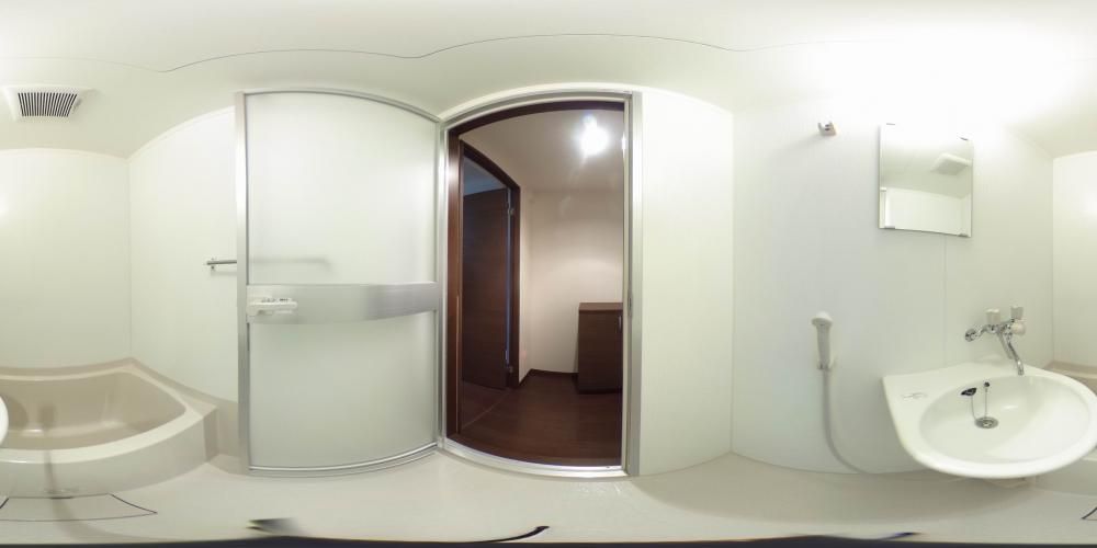 �o�X���[��