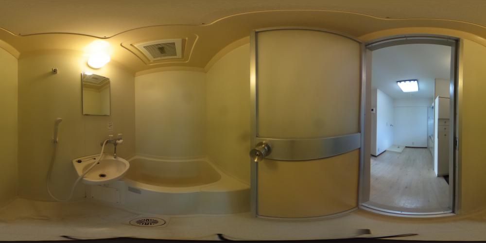 �o�X���[��