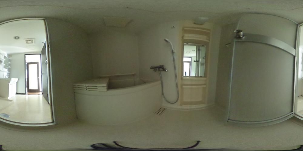 �o�X���[��