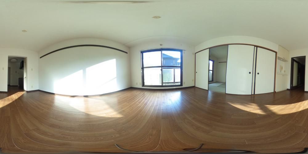 ���r���O