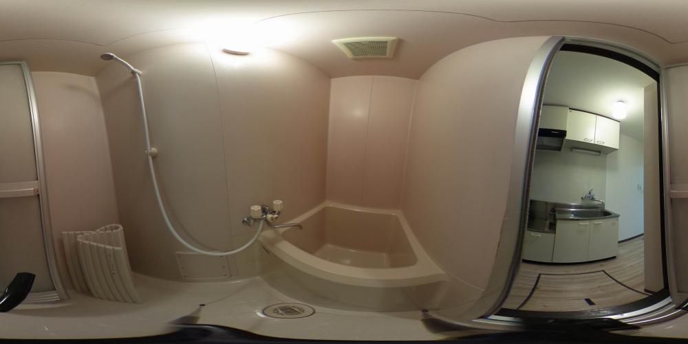 �o�X���[��