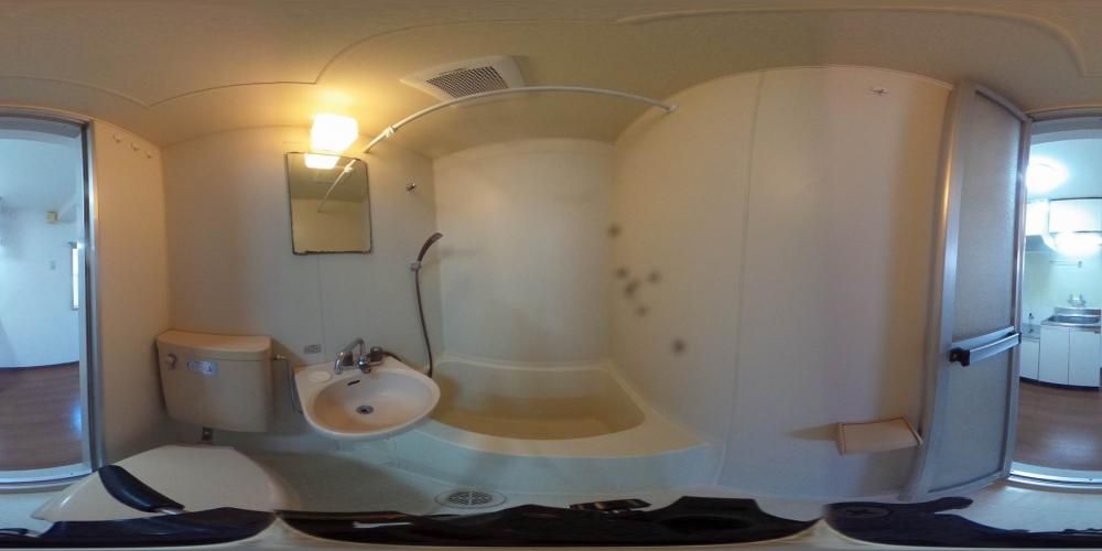 �o�X���[��