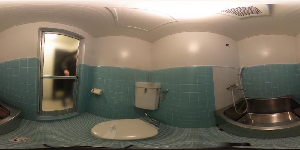 �o�X���[��