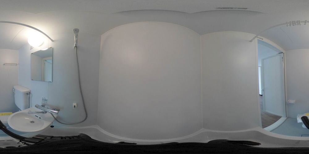 �o�X���[��